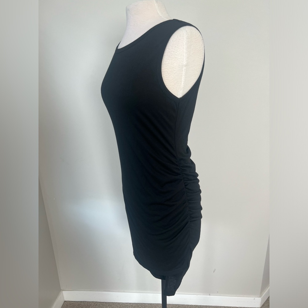 Casual crew neck dress - medium